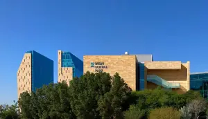 Dubai Science Park. Учёные и фарма.