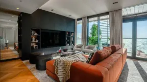 Aesthetically pleasing apartment. New lot with design by Torbosov on Bluewaters