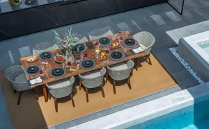 Deluxe terrace at Bluewaters - for the most sophisticated shoppers